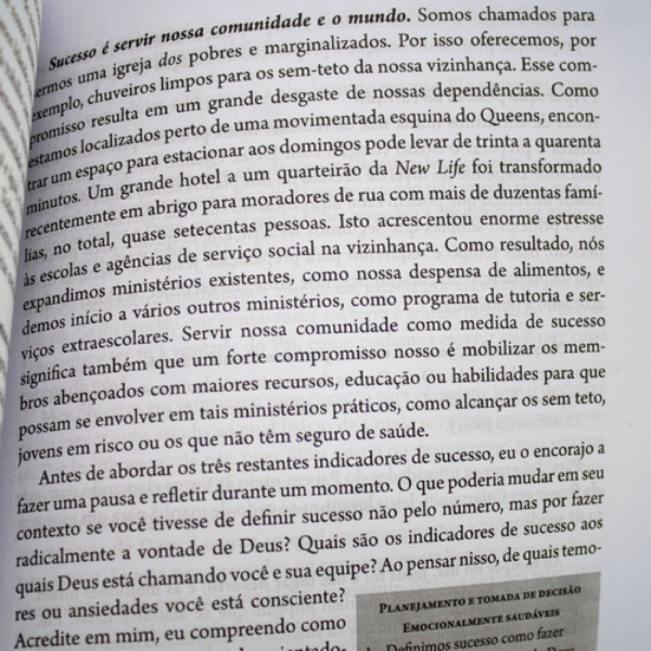 Livro Comentário Bíblico Swindoll - 1 e 2 Timóteo e Tito - Image 2