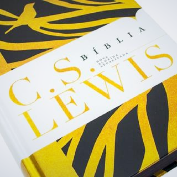 Bíblia Sagrada C. S. Lewis: Versão NAA Capa dura - Image 4