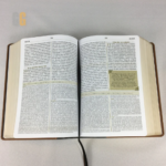Bíblia de Estudo Spurgeon King James 1611 | Preto e Marrom - Imagem 5