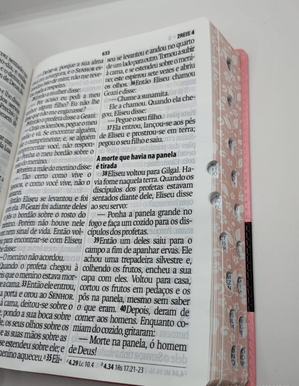 Biblia Letra Supergigante Rosa Luxo Naa com indice - Image 5