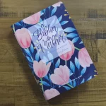 A Bíblia da Mulher | Portátil | NAA | Capa Tulipa Azul - Imagem 2